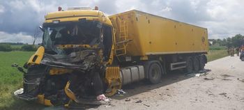 Malechy: Tragiczna czołówka pojazdów ciężarowych. Jedna osoba zginęła