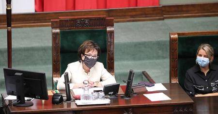 NEWS WP: Posłowie Lewicy składają wniosek o odwołanie marszałek Sejmu