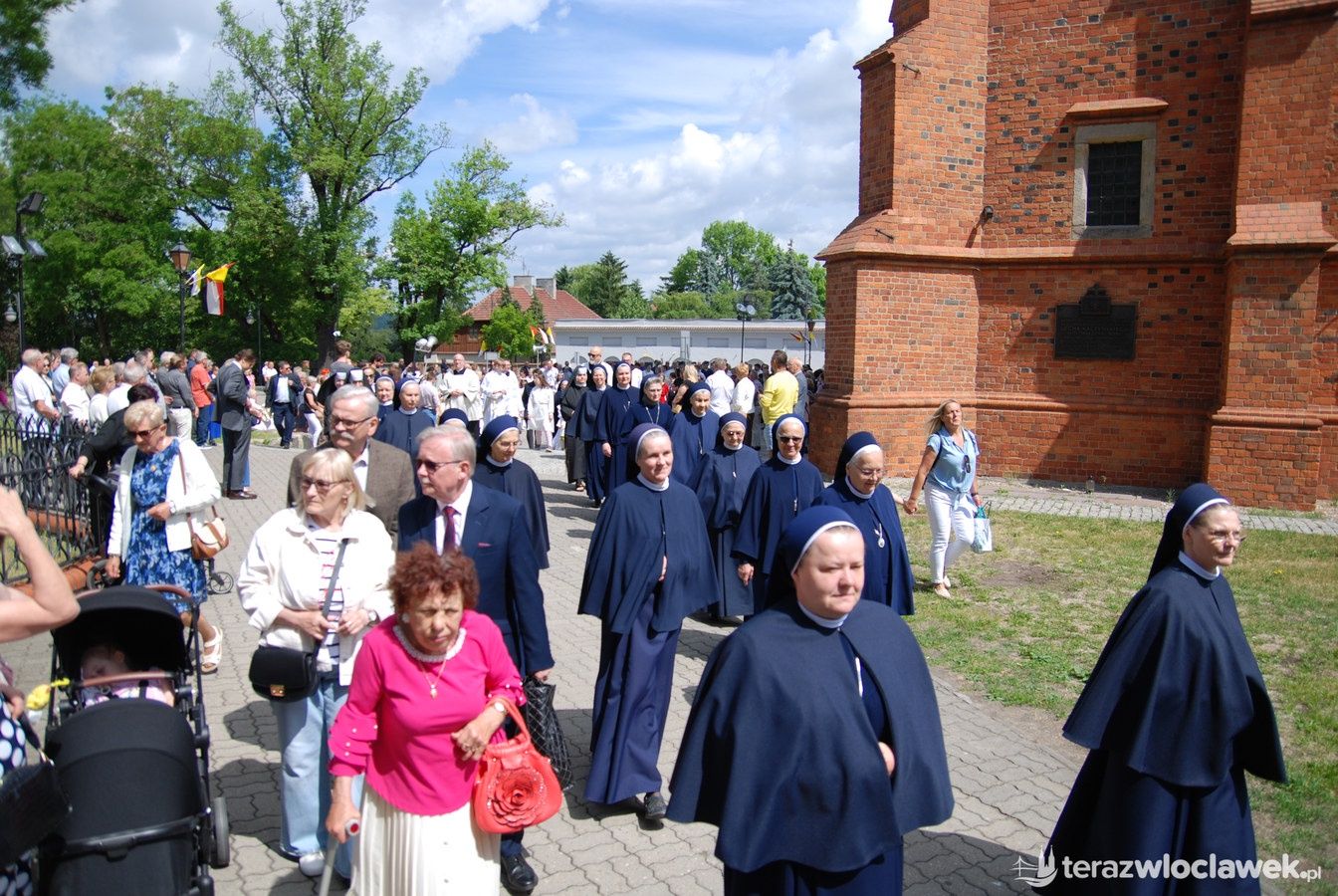 Miejska procesja Bożego Ciała przeszła ulicami Włocławka