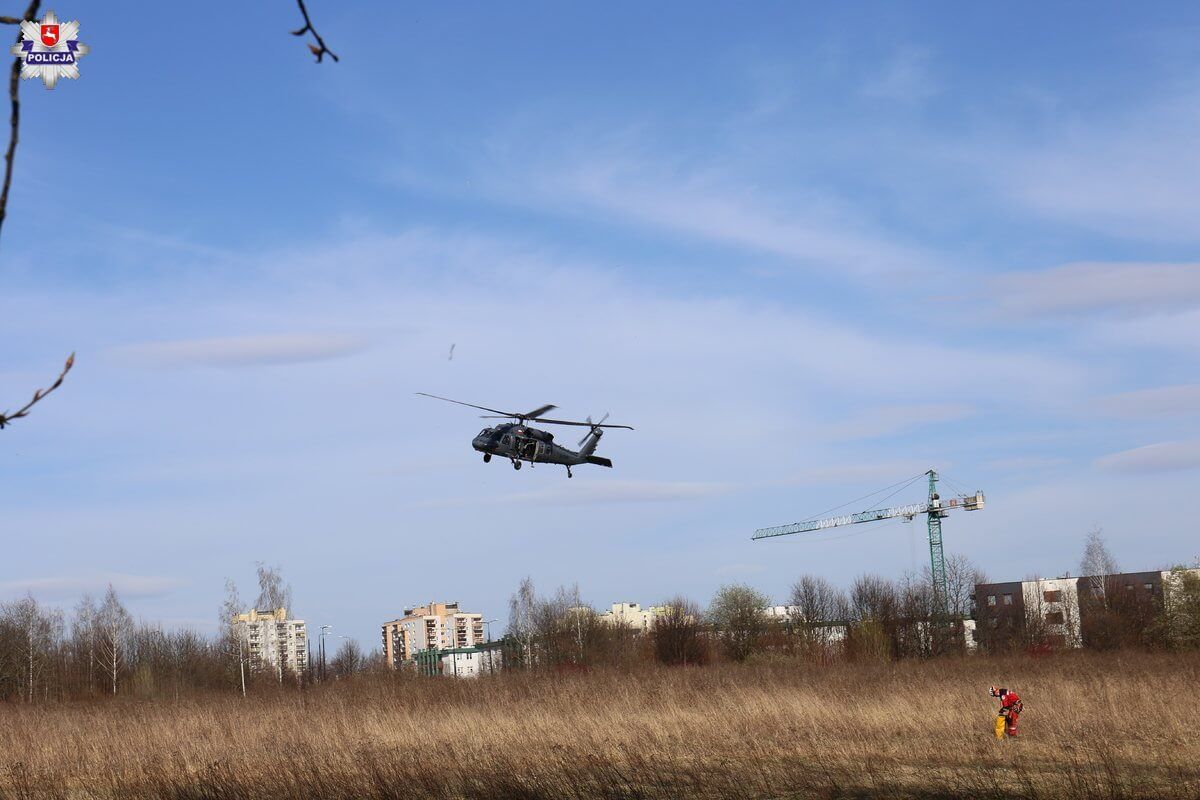 policyjny śmigłowiec BLACK HAWK