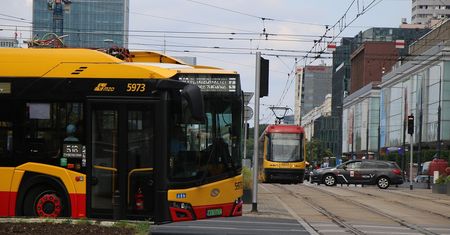 Dramat w miejskim autobusie. Kobieta nie przeżyła
