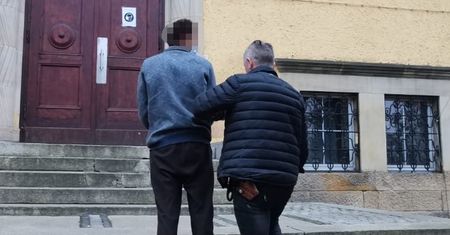 Chojnów. Ukradł płot, a później groził maczetą. Może trafić na 10 lat do więzienia