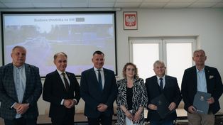 W Mazowszanach w gminie Kowala powstanie nowy chodnik przy drodze wojewódzkiej. Inwestycja ma poprawić bezpieczeństwo pieszych.