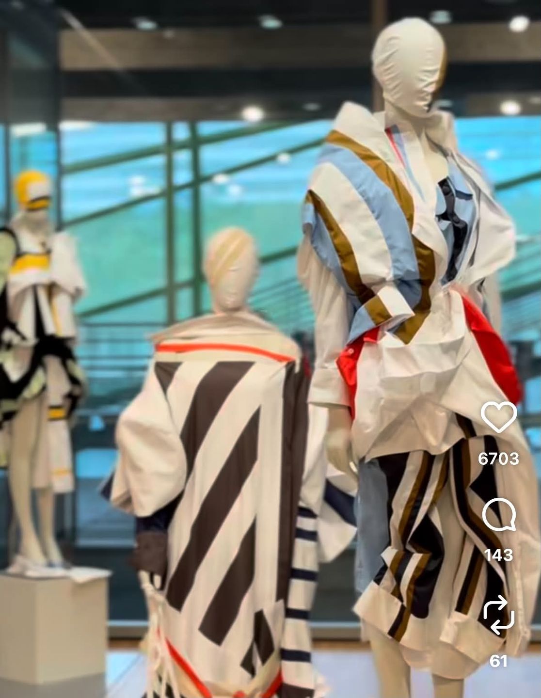  Institut Français de la Mode w Paryżu