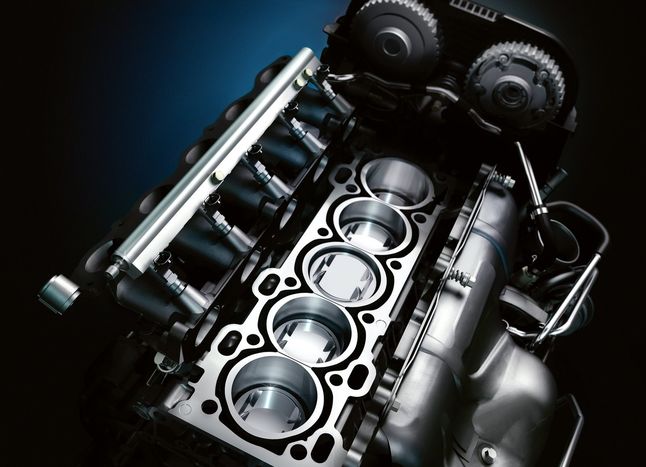 Znany z wielu modeli silnik 2.5 Turbo udoskonalono, głównie pod kątem odporności na zwiększenie momentu obrotowego. Dzięki temu ta trwała jednostka bez problemu wytrzyma duże przebiegi, w przeciwieństwie do wielu konstrukcji sportowych.