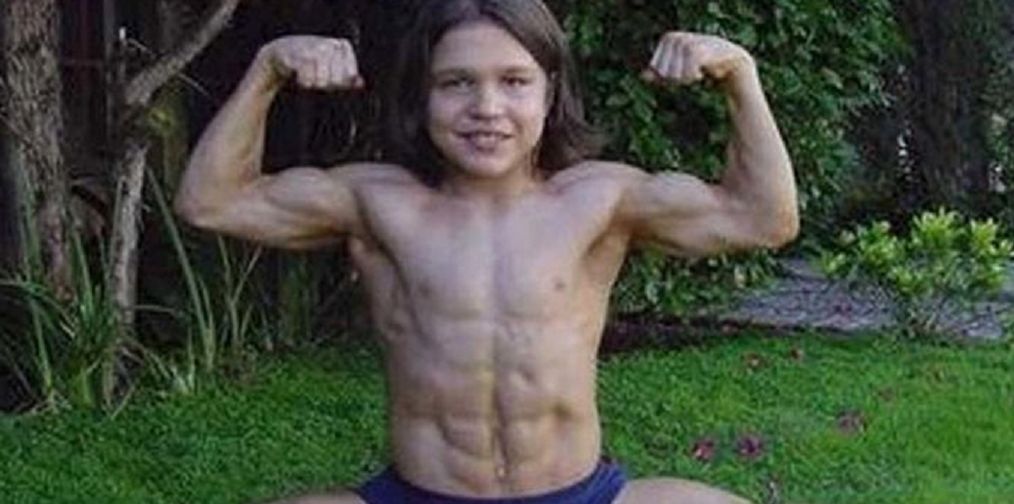 "Mały Herkules" dorósł. Sprawdziliśmy, co słychać u Richarda Sandraka