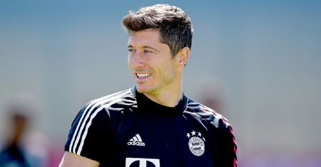 U Lewandowskiego nie ma zmiłuj. Tak trenował na wakacjach. Bardzo nietypowo