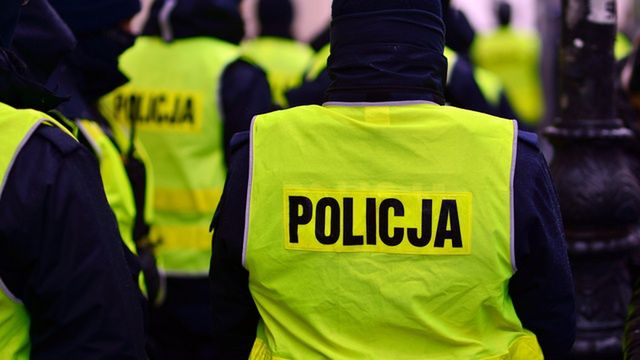 Nietrzeźwy 56-letni ostrowczanin zatrzymany na  ul. 11-ego Listopada przez drogówkę