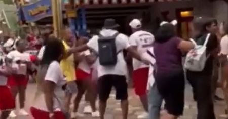 Ogromna bijatyka w Disney World. Pokłóciły się dwie rodziny