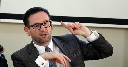 Ma czas do godz. 15. Prokuratura postawiła ultimatum Obajtkowi