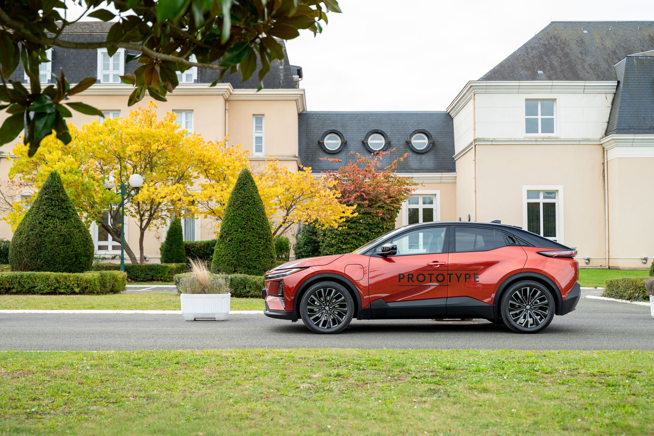 Toyota C-HR+