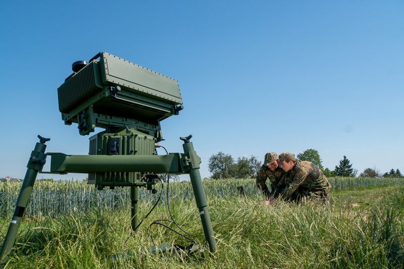 Radar dozoru pola walki Thales GO80