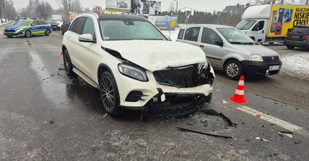 Zderzenie na Wyszogrodzkiej. Kierujące w szpitalu!