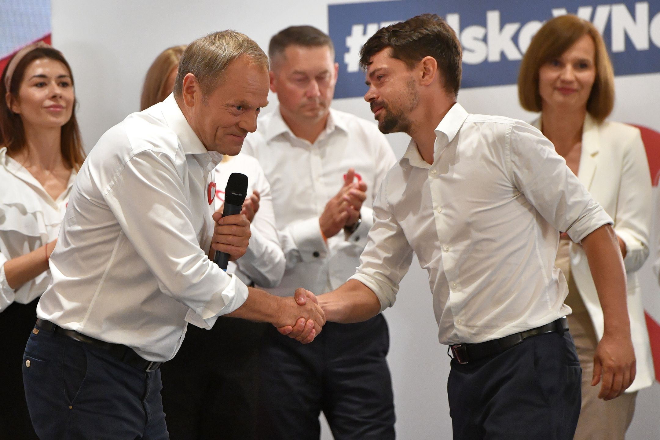 Donald Tusk i Michał Kołodziejczak na posiedzeniu Rady Krajowej PO