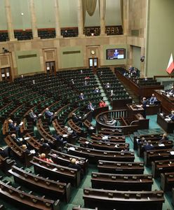 Gorąco w Sejmie. Opozycja grzmi: zabraliście Polakom pieniądze