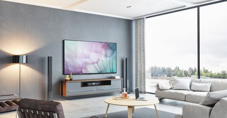 Sharp stawia na 8K: na europejski rynek trafia telewizor za 50 tysięcy złotych