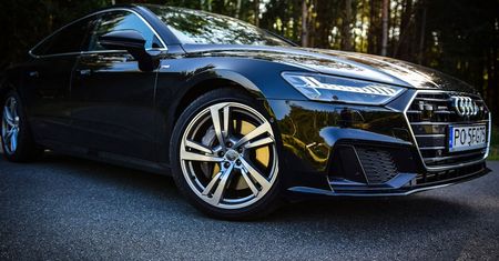 Właściciele nowych Audi nie będą już stali na światłach? Oto nowa funkcja „zielonej fali”