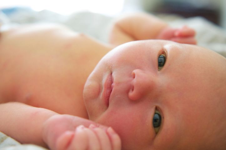 Biegunka u niemowlaka może prowadzić do odwodnienia