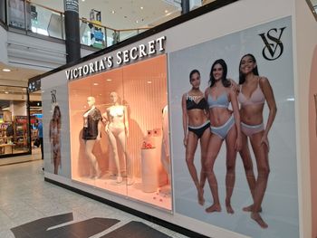 Kraków: Odliczanie do otwarcia Victoria's Secret. Stoisko już jest