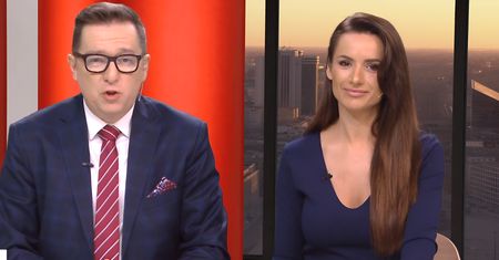 Ma wielki tatuaż. Dziennikarka TVP musi go maskować