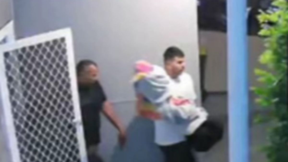 Obaj mężczyźni wychodzili z domu przed atakiem.