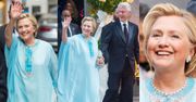 Hillary Clinton w błękitnej "todze" z Billem na weselu (ZDJĘCIA)