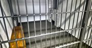 44-latek poszukiwany listem gończym zatrzymany w Krakowie. Trafi do zakładu karnego