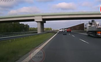 Dwie kolizje na ul. Krzywoustego w kierunku A2 – bardzo duży korek!