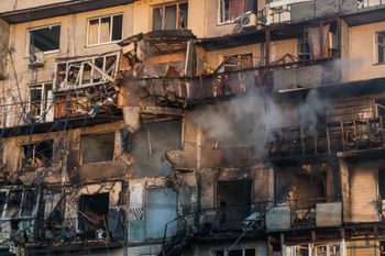Rosyjskie bombardowanie. Zniszczony budynek ukraińskiej rozgłośni