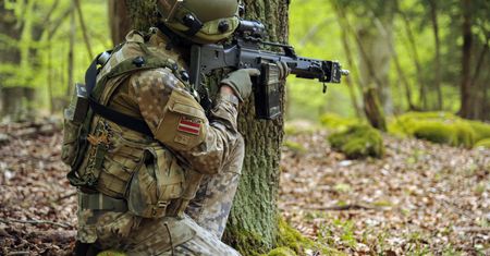 Ten kraj NATO ma do Rosji znacznie bliżej, niż Polska. Ogłoszono obowiązkową służbę wojskową dla kobiet