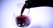 Właściwości zdrowotne domowego wina z winogron. Zobacz, jak działa (WIDEO)