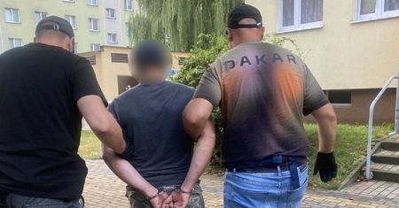 10 lat ukrywał się przed policją. Wpadł, gdy wrócił do kraju