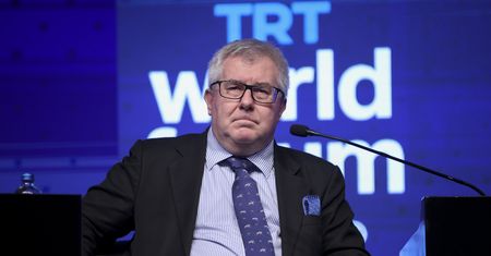 Ryszard Czarnecki zabrał głos. Zapowiedział wyjazd z kraju