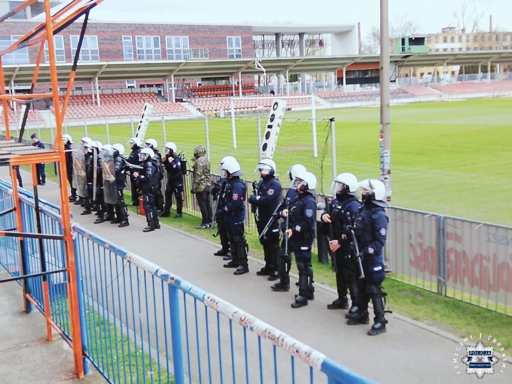 Zdjęcia z ćwiczeń policji