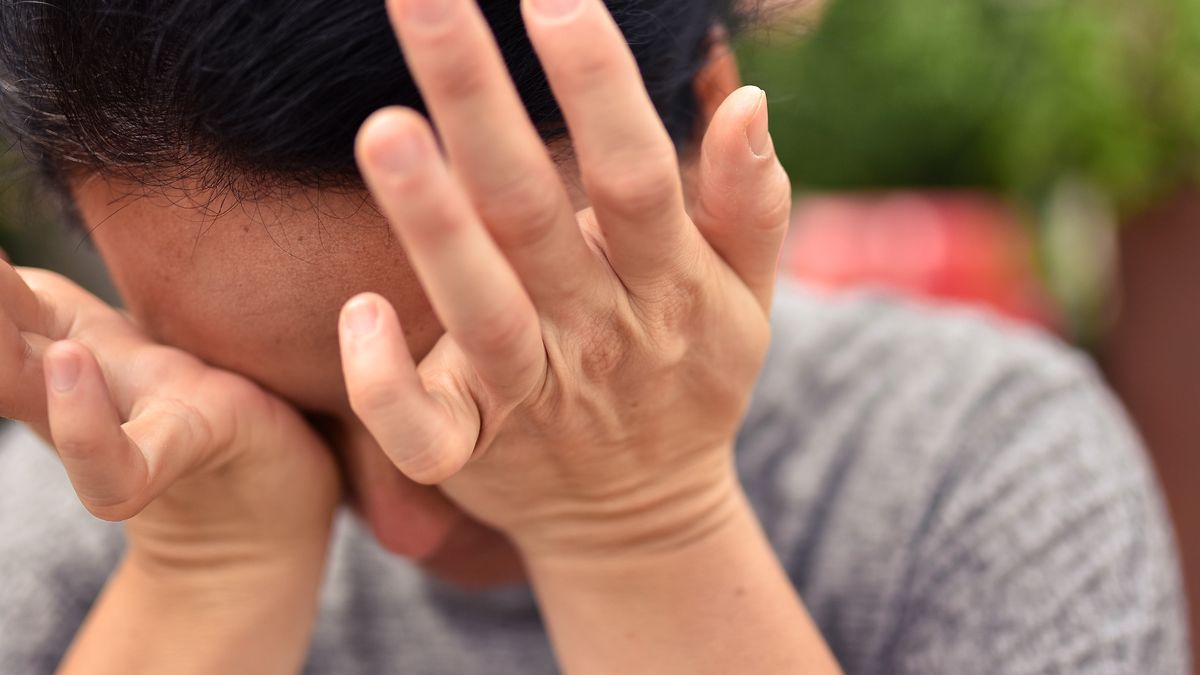 Close-Up Of Woman Rubbing Eyes
Philip Curtis / EyeEm
Human Body Part, Human Hand, Outdoors, Depression - Sadness, Adult, Eye, Pain, Emotional Stress, Adults Only, Real People, Despair, Rubbing, Day, Close-Up, One Person, Women, Sadness, Philippines, Manila, 30-34 Years, Mid Adult Women, Horizontal Image
