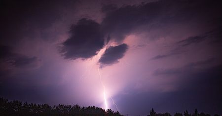 Mieszkańcy województwa lubelskiego otrzymali burzowy alert RCB. „Możliwe podtopienia”
