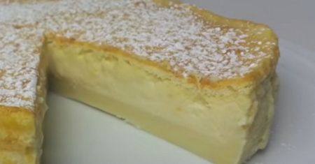 Przepis na magiczne ciasto. Samo się rozdziela podczas pieczenia!