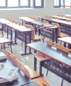 Powrót do szkół. MEiN chce przyjrzeć się podręcznikom