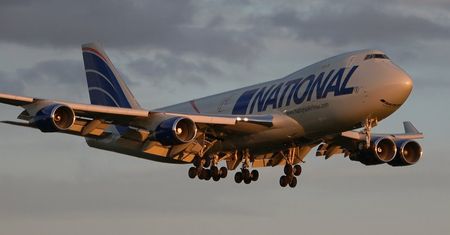 Leciał z USA do Rzeszowa. Transportował broń