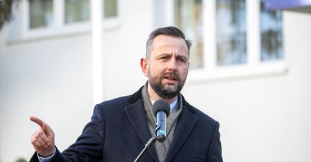 Rakieta Muska spadła w Polsce. Szef MON ujawnia: "Był problem"