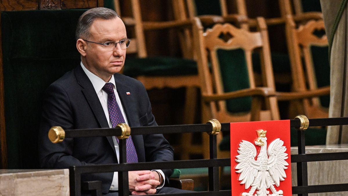 Prezydent Andrzej Duda na sali sejmowej 