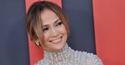 Jennifer Lopez pozuje topless. Kryje się za tym ważne przesłanie