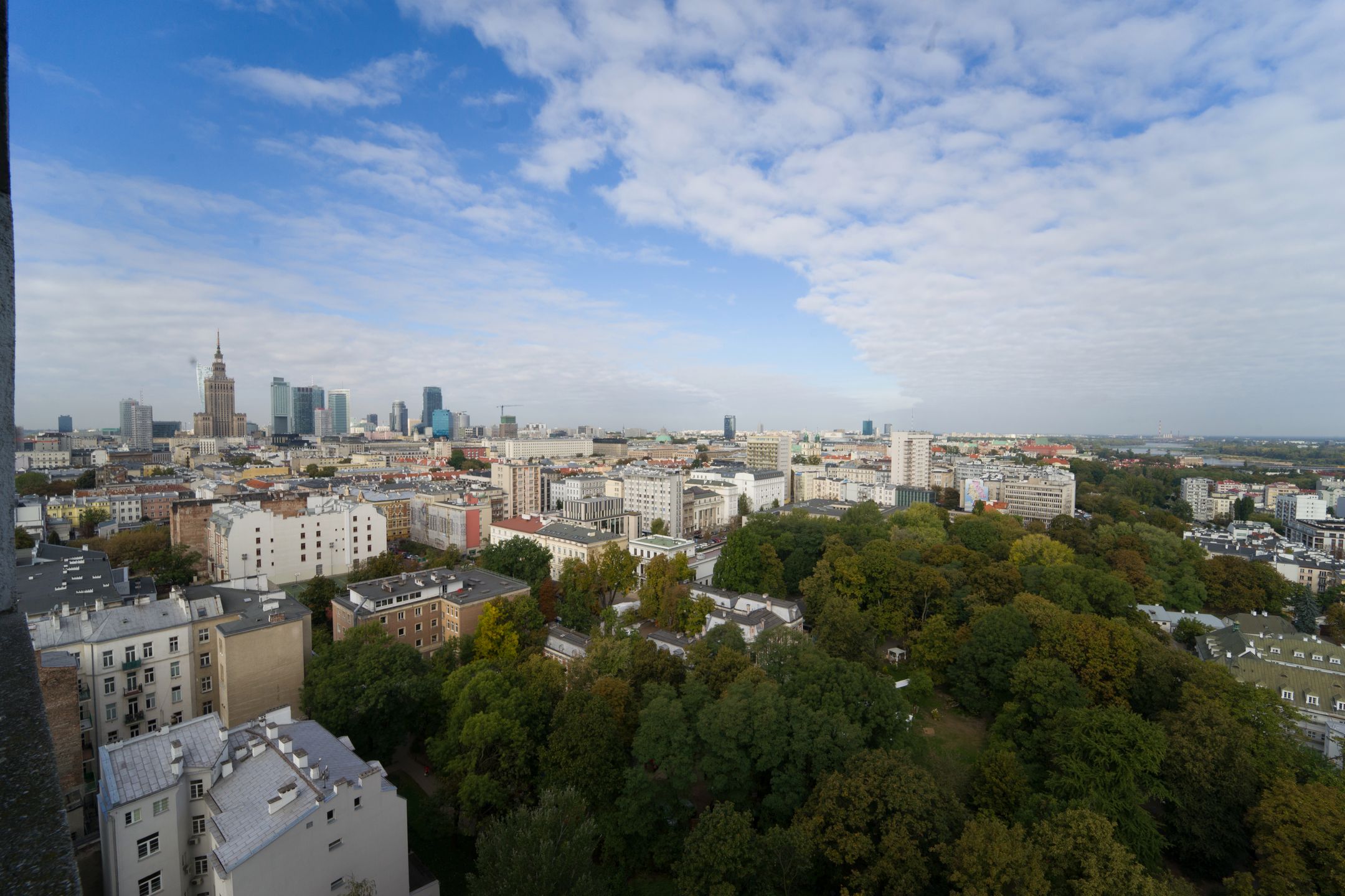 Samyang AF 14 mm f/2.8 FE - ultraszeroko, jasno i w przystępnej cenie [recenzja] 55