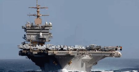 Lotniskowiec US Navy USS Enterprise idzie na żyletki