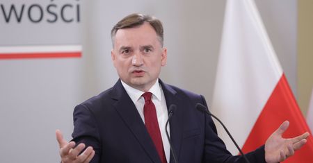 Ziobro szermował statystykami. Ale sądy działają wolniej, nie szybciej