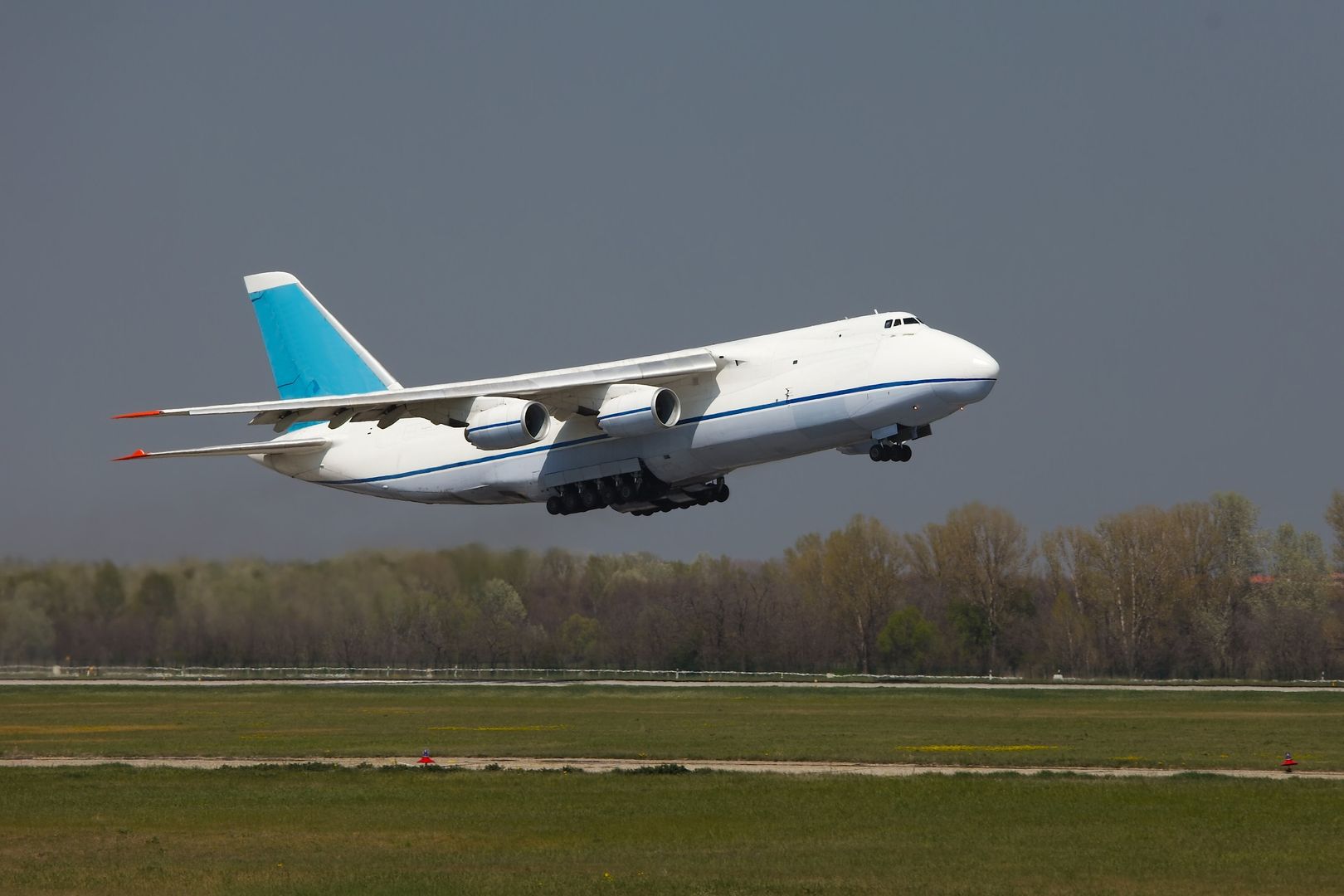 Największy samolot na świecie lądował w Polsce