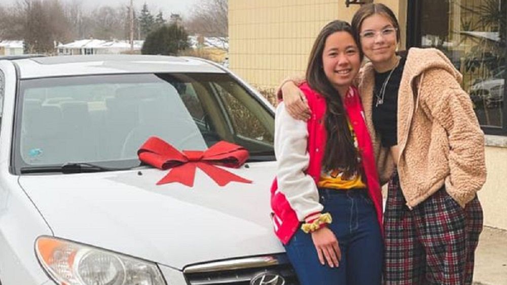 17-latka podarowała samochód swojej współpracownicy