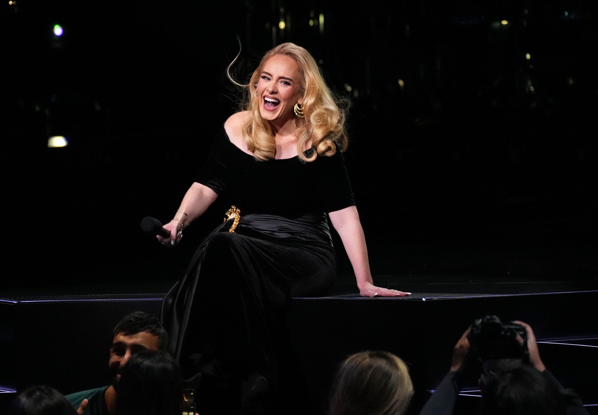 LAS VEGAS, NEVADA - NOVEMBER 18: Adele performs onstage during the "Weekends with Adele" Residency Opening at The Colosseum at Caesars Palace on November 18, 2022 in Las Vegas, Nevada. (Photo by Kevin Mazur/Getty Images for AD)