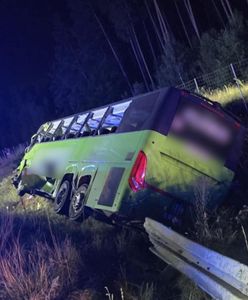 Wypadek na S7. Ciężarówka zderzyła się czołowo z autobusem