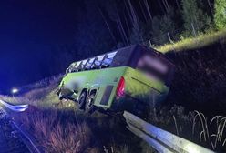 Wypadek na S7. Ciężarówka zderzyła się czołowo z autobusem